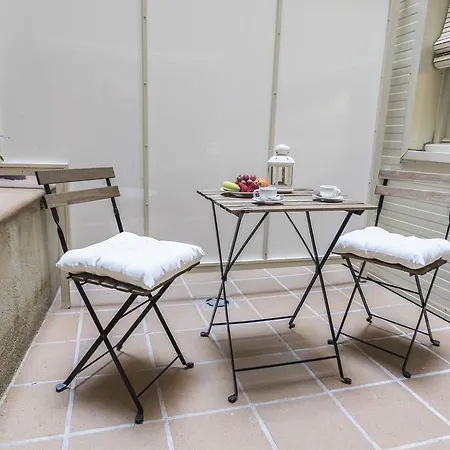 Daire Bravissimo Cort Reial-1a *