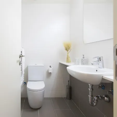 Apartamento Bravissimo Cort Reial-1a *