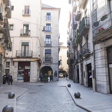 Bravissimo Cort Reial-1a * Gérone